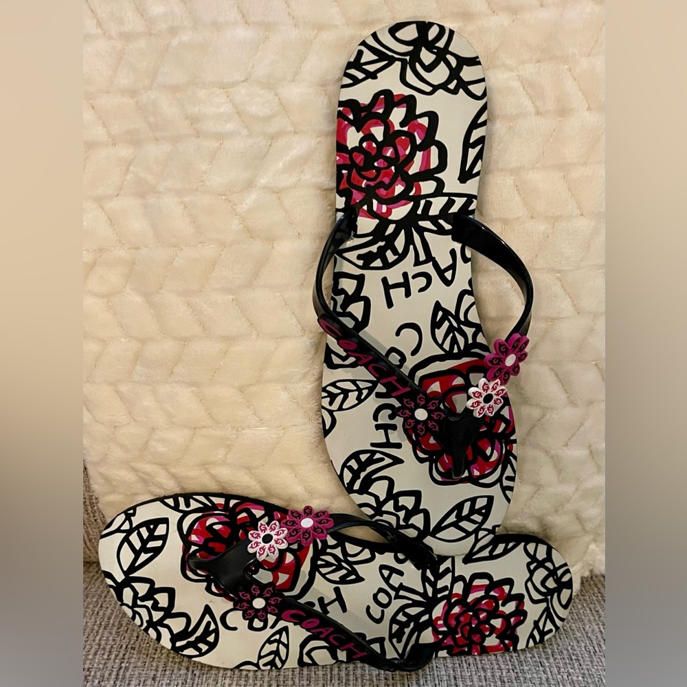 Coach Poppy Flip Flops, Size 8